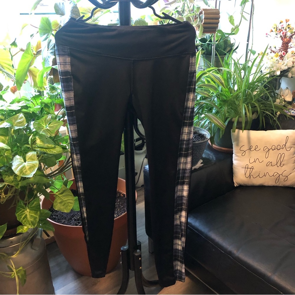 Vermont Flannel Company blue plaid leggings!